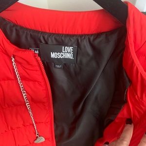 STUNNING MOSCHINO CAR COAT